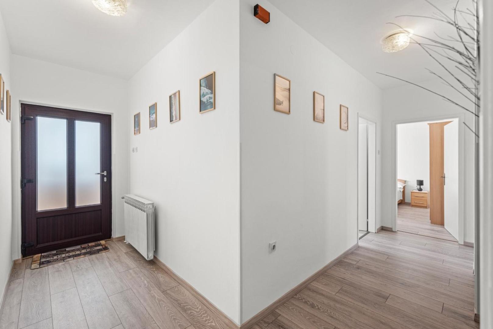 Apartment Marchela *